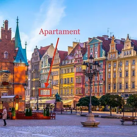 Old Town Rynek 24 Town Hall View. * Wroclaw